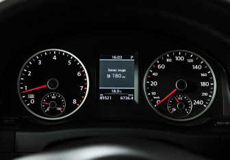 Подержанный автомобиль Volkswagen Tiguan 2013 года (12 фото)