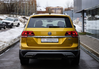 Подержанный автомобиль Volkswagen Teramont 2018 года (6 фото)
