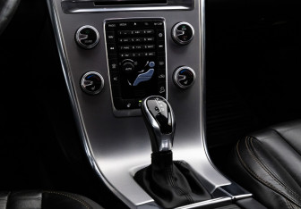 Подержанный автомобиль Volvo XC60 2017 года (13 фото)