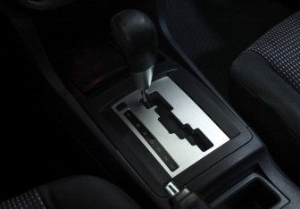 Подержанный автомобиль Mitsubishi Lancer Sedan 2010 года (14 фото)