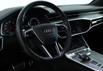 Подержанный автомобиль Audi A7 2019 года (19 фото)