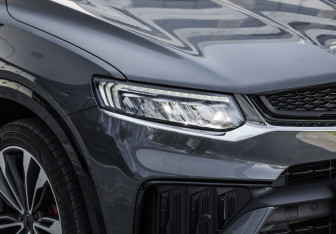 Подержанный автомобиль Geely Tugella 2023 года (11 фото)