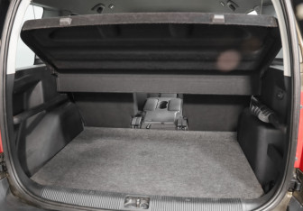 Подержанный автомобиль Skoda Yeti 2011 года (24 фото)