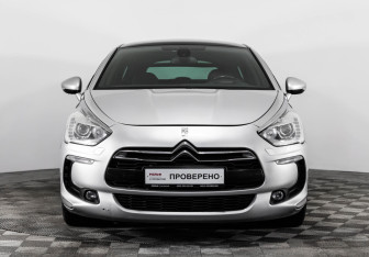 Подержанный автомобиль Citroen DS5 2012 года (2 фото)