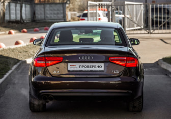 Подержанный автомобиль Audi A4 Sedan 2013 года (6 фото)