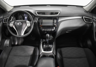 Подержанный автомобиль Nissan X-Trail 2018 года (15 фото)