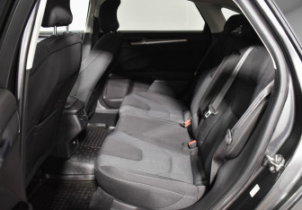 Подержанный автомобиль Ford Mondeo Sedan 2017 года (11 фото)