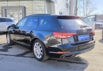 Подержанный автомобиль Audi A4 Wagon 2019 года (6 фото)