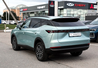 Подержанный автомобиль Omoda C7 2025 года (4 фото)