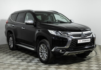 Подержанный автомобиль Mitsubishi Pajero Sport 2017 года (3 фото)