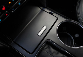 Подержанный автомобиль Ford Explorer 2018 года (27 фото)