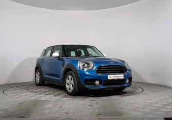 Подержанный автомобиль MINI Countryman 2017 года (3 фото)