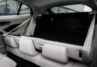 Подержанный автомобиль Jaguar I-Pace 2021 года (34 фото)