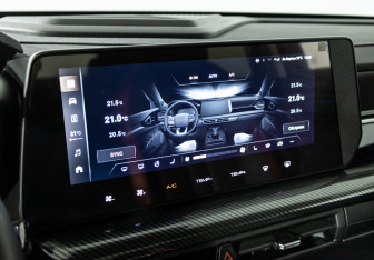 Подержанный автомобиль Haval H3 2024 года (15 фото)