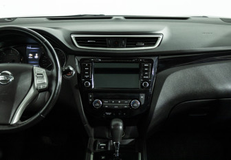 Подержанный автомобиль Nissan Qashqai 2018 года (14 фото)