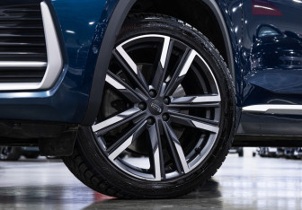 Подержанный автомобиль Geely Monjaro 2024 года (2 фото)