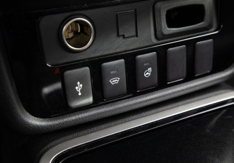 Подержанный автомобиль Mitsubishi Outlander 2019 года (14 фото)