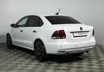 Подержанный автомобиль Volkswagen Polo Sedan 2019 года (7 фото)