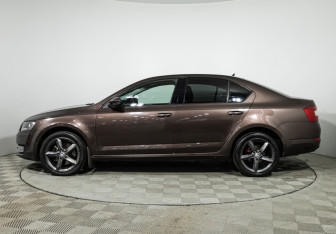Подержанный автомобиль Skoda Octavia Liftback 2016 года (8 фото)