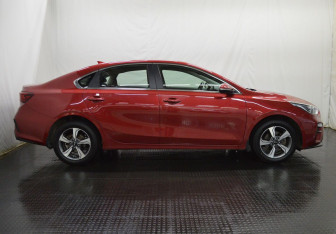 Подержанный автомобиль Kia Cerato Sedan 2019 года (4 фото)