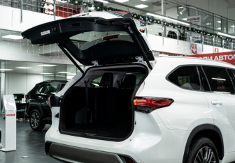 Новый Toyota Highlander 2025 (7 фото)