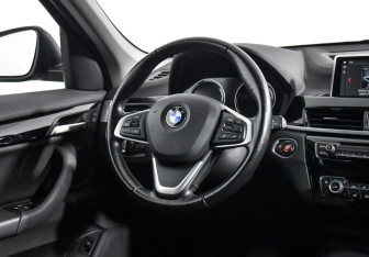 Подержанный автомобиль BMW X1 2020 года (15 фото)