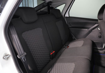 Подержанный автомобиль LADA (ВАЗ) Granta Hatchback 2022 года (18 фото)