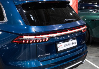 Подержанный автомобиль Geely Monjaro 2023 года (17 фото)