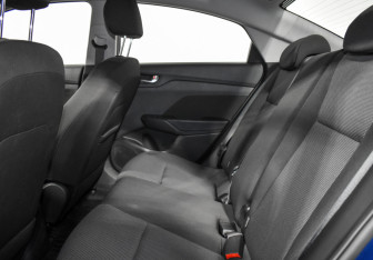 Подержанный автомобиль Hyundai Solaris Sedan 2022 года (12 фото)