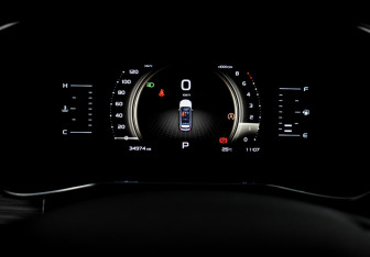 Подержанный автомобиль Geely Atlas Pro 2023 года (18 фото)