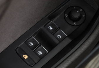 Подержанный автомобиль Skoda Superb Liftback 2016 года (20 фото)