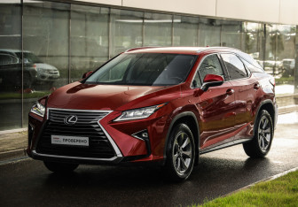 Подержанный автомобиль Lexus RX 2018 года (3 фото)