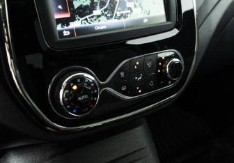 Подержанный автомобиль Renault Kaptur 2019 года (17 фото)