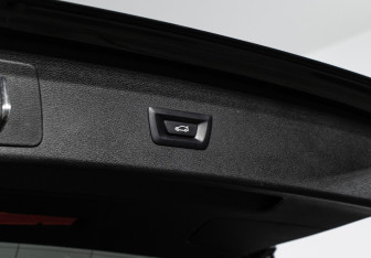 Подержанный автомобиль BMW X1 2020 года (21 фото)