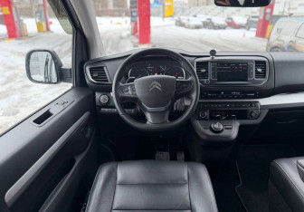 Подержанный автомобиль Citroen SpaceTourer 2018 года (26 фото)