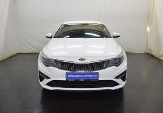 Подержанный автомобиль Kia Optima Sedan 2018 года (2 фото)