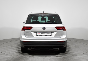 Подержанный автомобиль Volkswagen Tiguan 2019 года (6 фото)