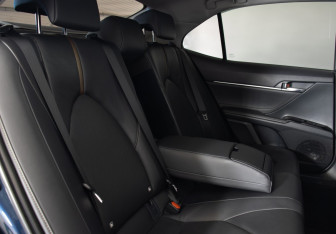 Подержанный автомобиль Toyota Camry Sedan 2018 года (20 фото)