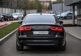 Подержанный автомобиль Audi A6 Sedan 2013 года (8 фото)