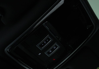 Подержанный автомобиль Land Rover Range Rover Velar 2019 года (15 фото)