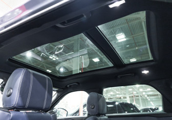 Подержанный автомобиль Land Rover Range Rover Velar 2020 года (25 фото)