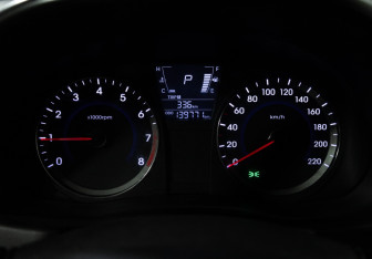 Подержанный автомобиль Hyundai Solaris Sedan 2012 года (12 фото)