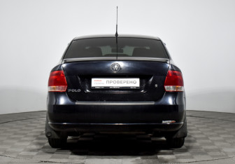 Подержанный автомобиль Volkswagen Polo Sedan 2011 года (6 фото)