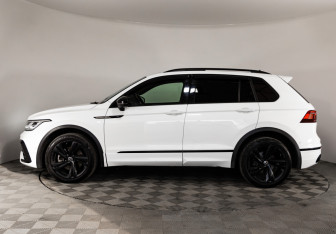 Подержанный автомобиль Volkswagen Tiguan 2021 года (9 фото)