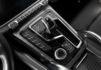 Подержанный автомобиль Geely Atlas Pro 2023 года (11 фото)