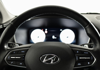 Подержанный автомобиль Hyundai Santa Fe 2021 года (18 фото)