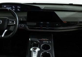 Подержанный автомобиль Changan UNI-K 2023 года (14 фото)