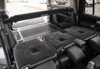 Подержанный автомобиль Land Rover Discovery 2014 года (30 фото)