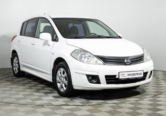 Подержанный автомобиль Nissan Tiida Hatchback 2013 года (3 фото)