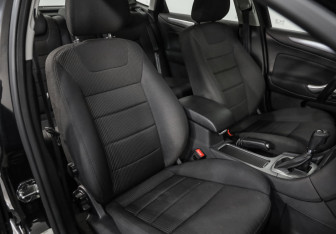 Подержанный автомобиль Ford Mondeo Sedan 2012 года (19 фото)